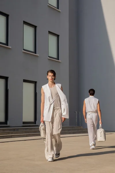Look 35